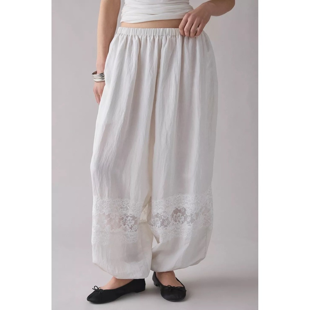 UO Boho Chic Fairy Lace Trim Bloomers Balloon Pants Size XL Coquette Cottagecore